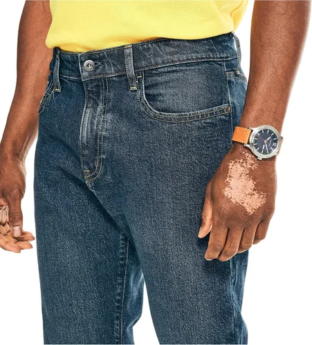 Vista 4 de Nautica Men's Athletic Slim Fit Denim