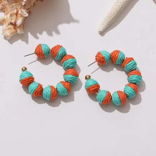 Vista 4 de Coloridos aretes colgantes de rafia para mujer, divertidos aretes colgantes de ratán de verano para playa, vacaciones, joyería para profesores