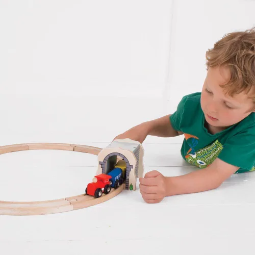 Vista 8 de Bigjigs Rail Túnel de piedra gris: otras marcas principales de rieles de madera son compatibles