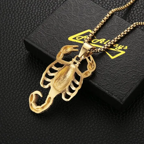 Vista 6 de AsAlways Colgante chapado en oro de 18 quilates, escorpión, escorpión, brillante, circonita cúbica, hip hop, novedoso, collar punk con embalaje