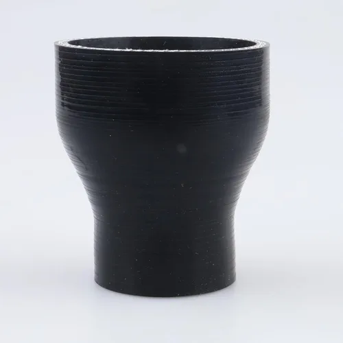 Vista 105 de AC PERFORMANCE ID de 1" a 1/2" (25mm a 13mm) Manguera de silicona recta reductora de 3 capas reforzada negra, 3" de longitud Negro