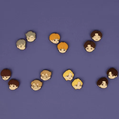 Vista 2 de BTS TinyTan Dynamite Rubber Pin Point Badge (RM)