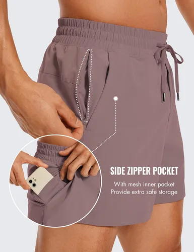 Vista 4 de CRZ YOGA Pantalones cortos de entrenamiento sin forro para hombre, ligeros, de secado rápido, para correr, deportes, gimnasio, con bolsillos