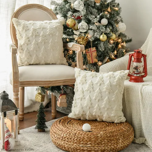 Vista 4 de AVOIN colorlife Juego de 2 fundas de almohada beige con árbol de Navidad, 16 x 16 pulgadas, felpa suave, piel sintética, jacquard, festivales