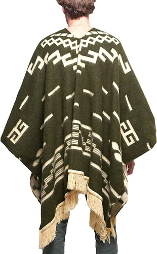 Vista 6 de DAVLINA, Clint Eastwood - Poncho de lana de alpaca estilo occidental, único y hecho a mano en Ecuador. Poncho de lana grueso, cálido y suave