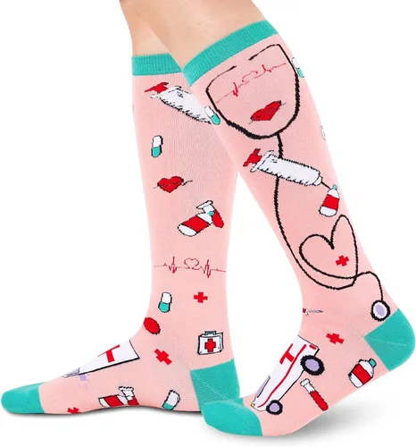 Vista 2 de Zmart Calcetines divertidos hasta la rodilla, calcetines de enfermera, calcetines médicos, regalos para estudiantes de enfermería, regalos