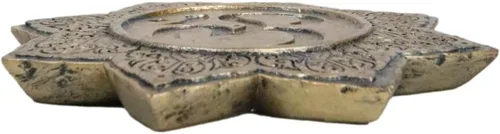 Vista 4 de Ebros Gift Fengshui Zen Buddha Om Symbol Mandala Lotus Padma Flor Incienso Stick Holder Plato Quemador Medallón Figurilla Hogar Fragancia Accesorio