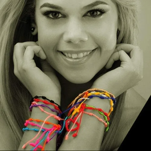 Vista 6 de YouU - Juego de 5 pulseras de rosario hechas a mano, diseño de cruz