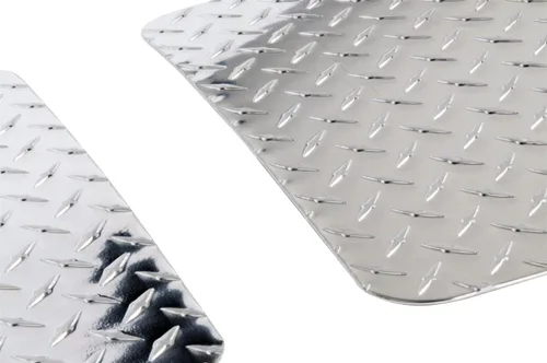 Vista 3 de Dee Zee DZ1808 Brite-Tread - Aletas universales de aluminio para barro (11 x 19 pulgadas)