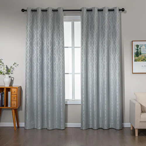 Vista 23 de Amazon Basics Cortinas Jacquard 100% opacas de 2 piezas, cortinas para sala de estar y dormitorio, tratamiento de ventana con aislamiento térmico