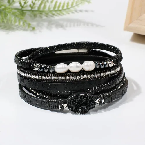 Vista 5 de Artilady Leather Wrap Bracelet for Women, Pearl Beaded Bangle Stack Jewelry Negro