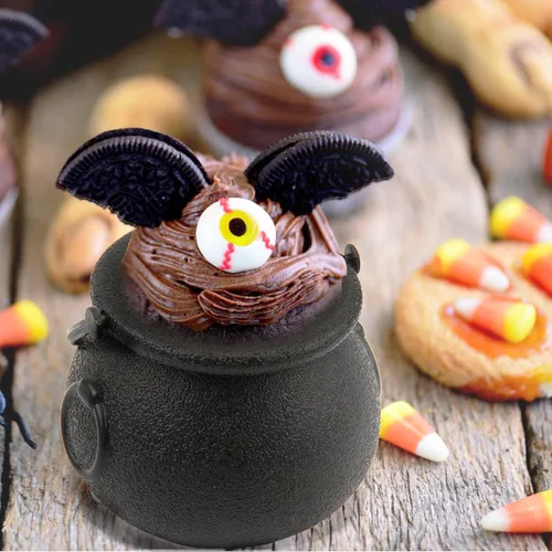 Vista 5 de LOMIMOS 12 mini caldero negro para el día de Halloween, soporte de plástico multiusos para dulces con asa para decoración de fiestas