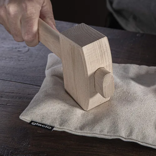 Vista 6 de Set de mazo Glacio y bolsa Lewis – Martillo de madera y bolsa de lona resistente para hielo triturado Herramienta de bar reutilizable