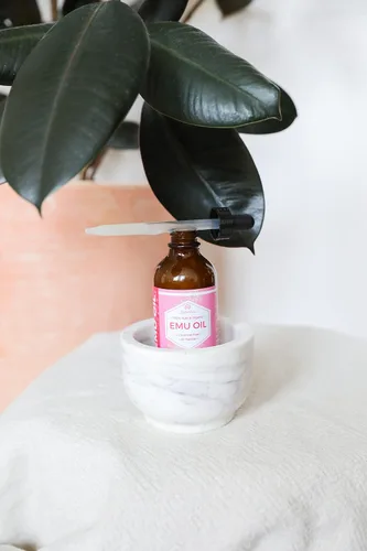 Vista 5 de Emu Petróleo por Leven Rosa – 100% puro y natural orgánico de pelo fortalecedora Scar Minimizer anti envejecimiento de la piel facial hidratante – 4