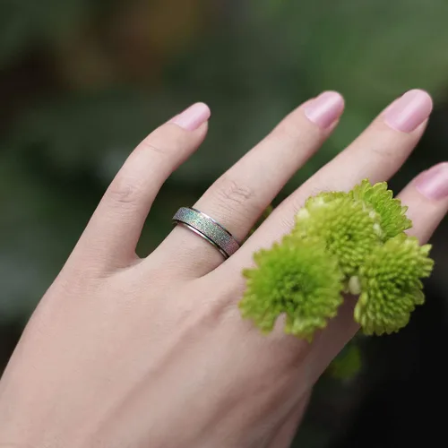Vista 5 de Anillo giratorio para mujer y hombre, anillo fidget de moda de acero inoxidable para la ansiedad, acabado con chorro arena, 6 mm 8mm