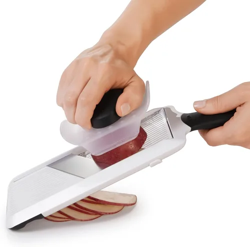 Vista 6 de OXO Good Grips - Cortador de mandolina de mano con mango antideslizante para cocina Adjustable Thickness Settings, Hand Guard Included, Slice