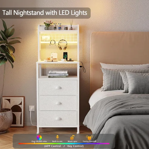 Vista 4 de Furologee Mesita de noche de 44'' de alto con estación de carga, mesita de noche con luces LED, mesa auxiliar con 3 cajones y estantes