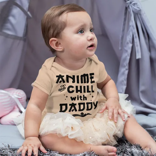 Vista 3 de Anime and Chill With Daddy Baby Onesie - Ropa temática Chill - Ideas de regalos para fanáticos del anime