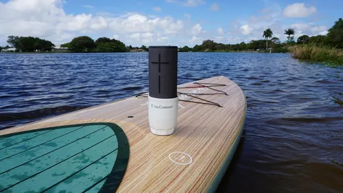 Vista 5 de E-Sea Cup Original-(Blanco). Soporte para tazas montado con succión resistente. Perfecto para barcos, tablas de remo y mucho más