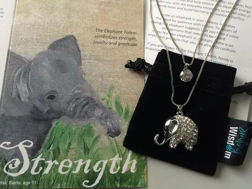 Vista 4 de Smiling Wisdom - Conjunto de regalo de collar y tarjeta de felicitación de elefante animal - Mujer - (Elefante de 2 hilos), Papel, aleación de zinc