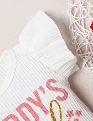Vista 3 de My First Valentine's Day Outfit Baby Girl Love Ropa estampada para niñas recién nacidas con volantes y manga con volantes, color rojo, Rojo y rosado