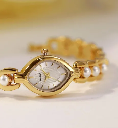 Vista 3 de ADSBIAOYE Elegante reloj de perlas para mujer, reloj de cuarzo analógico con esfera ovalada para mujer, pulsera de perlas