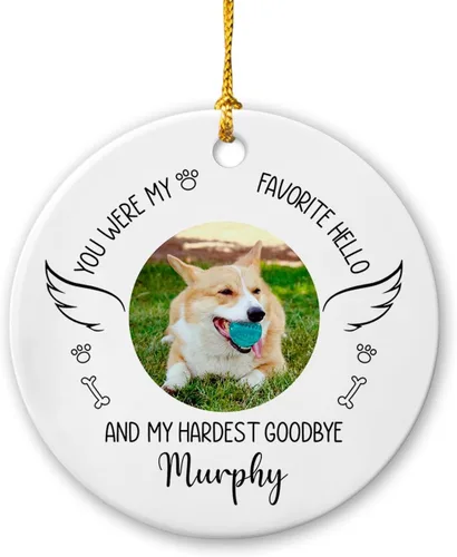 Vista 15 de Marco de fotos conmemorativo personalizado para mascotas, adorno de Navidad 2025, Un pedazo de mi corazón vive en el cielo, adorno de cerámica