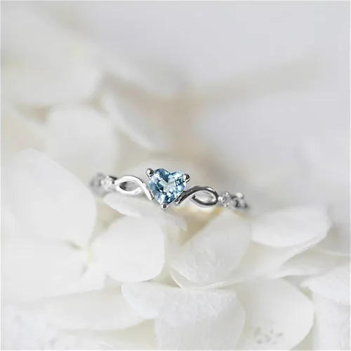 Vista 2 de Iumer - Anillo de corazón para mujer con incrustaciones de zafiro artificial con anillo de diamantes de imitación, anillos de joyería de moda