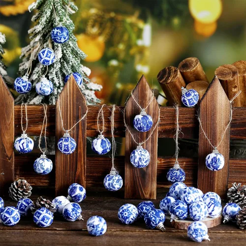 Vista 6 de Preboun 48 Piezas Adornos de Bolas Navideñas Chinoiserie Azul y Blanco Decoración de Árbol Chinoiserie Adornos Colgantes para Árbol de Navidad