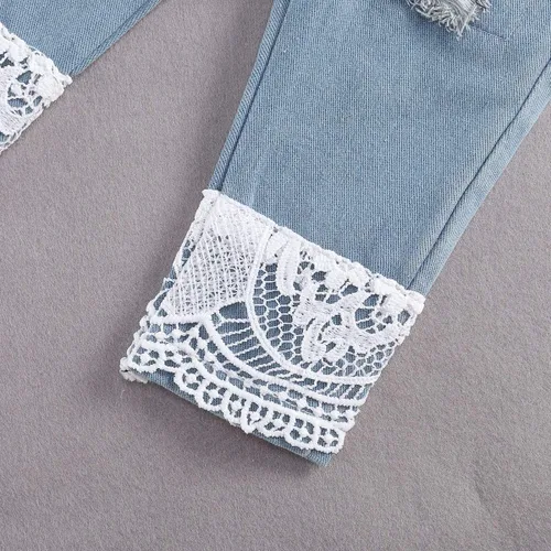 Vista 3 de Pivanzore Conjunto de ropa para bebé niña con encaje blanco ahuecado de manga larga + pantalones de mezclilla rasgados