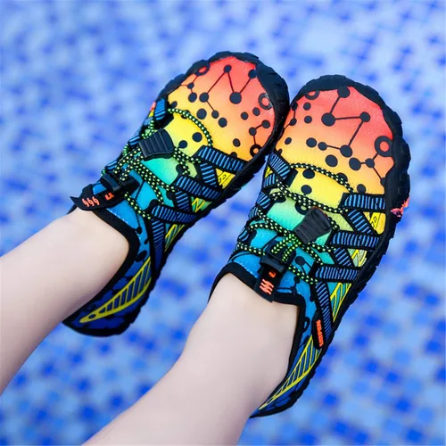 Vista 4 de UBFEN - Zapatos para el agua para niños y niñas zapatos acuáticos y livianos de secado rápido para ir a la playa practicar deportes hacer natación e