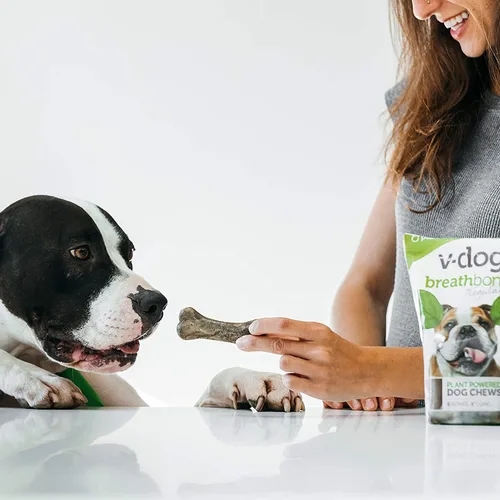 Vista 8 de V-dog Golosinas para perros – Limpieza de dientes veganos Breathbone Dental Huesos – Aliento fresco – 8 onzas – Minis – Todo natural, fabricado