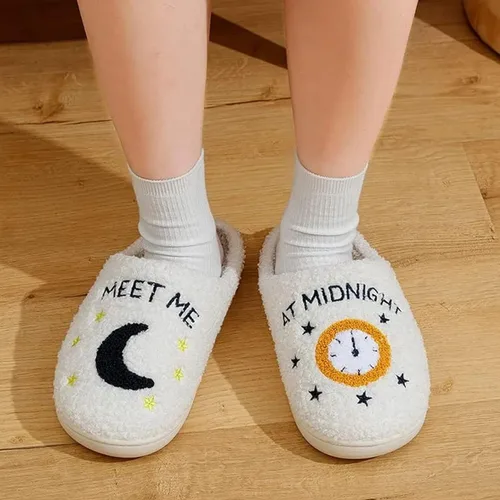 Vista 6 de Meet Me At Midnight Merch - Pantuflas para mujeres y hombres, pantuflas mullidas de dibujos animados, pantuflas de invierno acogedoras y suaves