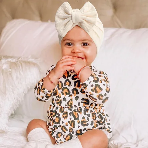 Vista 4 de DRESHOW BQUBO 5 Pieces Newborn Baby Turban Hats Bow Baby Infant Beanie Breathable Toddler Cap for Baby Girls