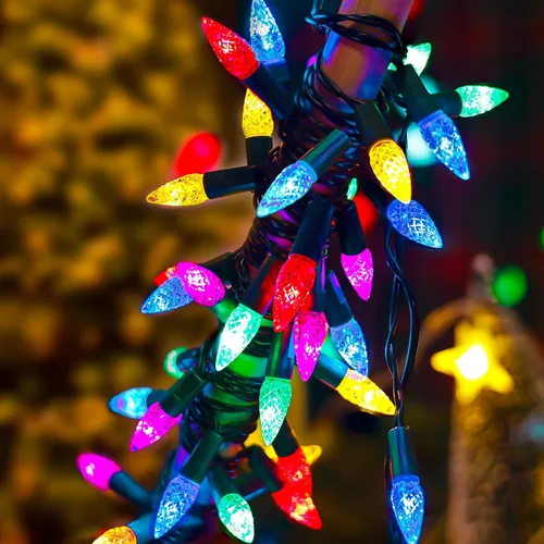Vista 2 de RECESKY C3 Luces de Cadena de Navidad con Temporizador Incorporado - 50 LED 18 pies Luces de Cadena de Batería con Bombillas Facetadas - Iluminación