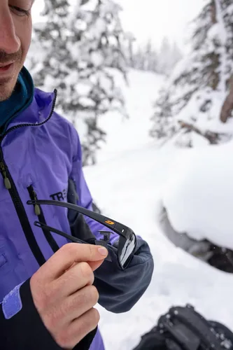 Vista 4 de Julbo Camino Glacier - Gafas de sol para hombres y mujeres con protectores laterales extraíbles para senderismo, esquí, senderismo, 100% protección