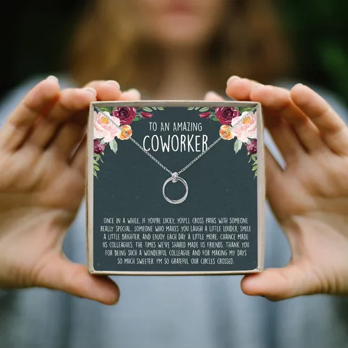 Vista 7 de Dear Ava Collar de regalo para mujeres y niñas, colgante de joyería moderna ajustable, idea de regalo de amor para ella con tarjeta sincera, regalos