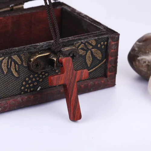 Vista 2 de Collares con colgante de cruz de madera de sándalo natural para niños, niñas, mujeres y hombres, regalo hecho a mano, madera colgante de espejo