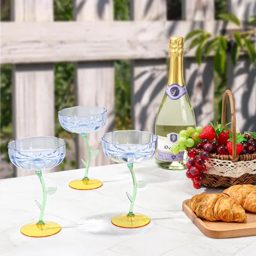 Vista 6 de 12 vasos de plástico azul acanalados cupé desmontables de 7 onzas, copas de cóctel de flores modernas onduladas de plástico, vasos de Martini