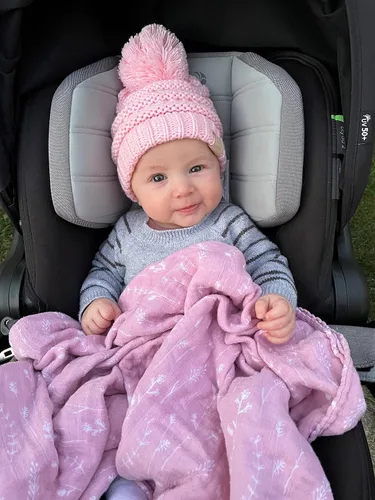 Vista 2 de Funky Junque Exclusives - Gorro de punto para bebé, gorro de invierno cálido con pompón y calavera