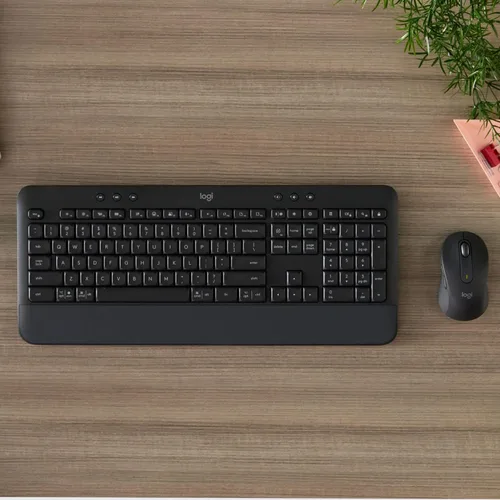 Vista 3 de Logitech Signature MK650 Combo para negocios, mouse y teclado inalámbricos, perno Logi, Bluetooth, SmartWheel, certificado globalmente Grafito