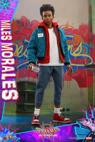 Vista 3 de Spider-Man Into the Spider-Verse Escala 1/6 Miles Morales
