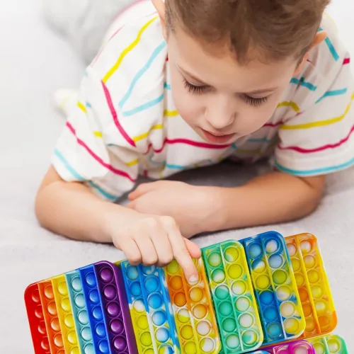 Vista 4 de 12 piezas de juguetes para ansiedad de burbujas para recuerdos de fiesta, alivio del estrés y la presión, juguetes para niños, juguete a granel