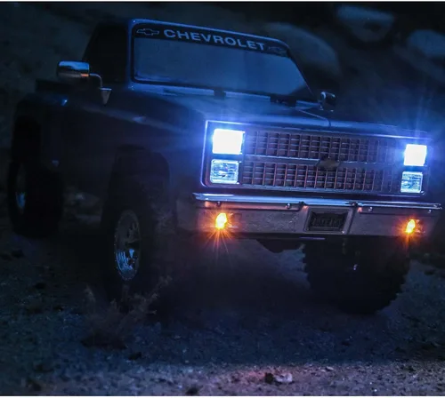 Vista 5 de Axial Camión RC 1/10 SCX10 III Pro-Line 1982 Chevy K10 4WD Rock Crawler cepillado RTR (batería y cargador no incluidos), AXI03029, azul