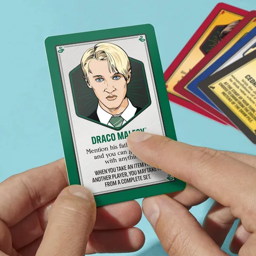 Vista 9 de Monopoly Deal: Juego de cartas de Harry Potter Juegos familiares para niños y adultos A partir de 8 años 2 a 5 jugadores 15 minutos