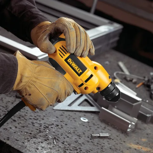 Vista 5 de DEWALT Taladro, 8.0 amperios, 3/8 pulgadas, gatillo de velocidad variable, agarre de mango medio para mayor comodidad, con cable (DWD115K)