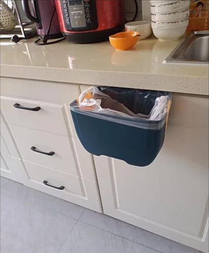 Vista 8 de Mini cubo de basura plegable colgante para puerta de armario de cocina, pequeño cubo de basura plegable debajo del fregadero, cubo de basura