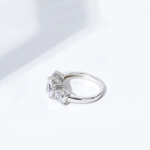 Vista 8 de Tienda Collection Platinum-Plated Sterling Silver Round 3-Stone Ring made with Infinite Elements Cubic Zirconia (2 cttw)