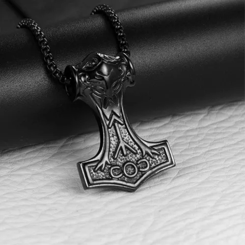 Vista 6 de Collar con colgante de martillo Thors Mjolnir de acero inoxidable con nudo celta negro con cadena de 220 in