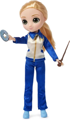 Vista 6 de Wizarding World Harry Potter, set de regalo de muñeca Fleur Delacour de 20,3 cm de 10 piezas con 2 trajes y 8 accesorios para muñeca, juguetes